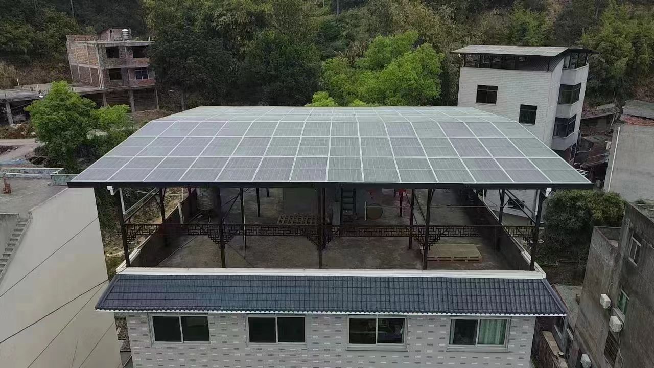 格尔木15kw+10kwh自建别墅家庭光伏储能系统